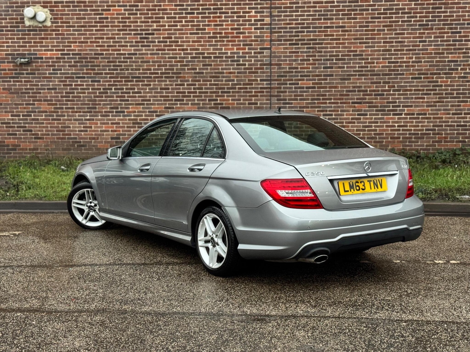 Used Mercedes-Benz C Class 2013 for sale - 77523594: Photo 4