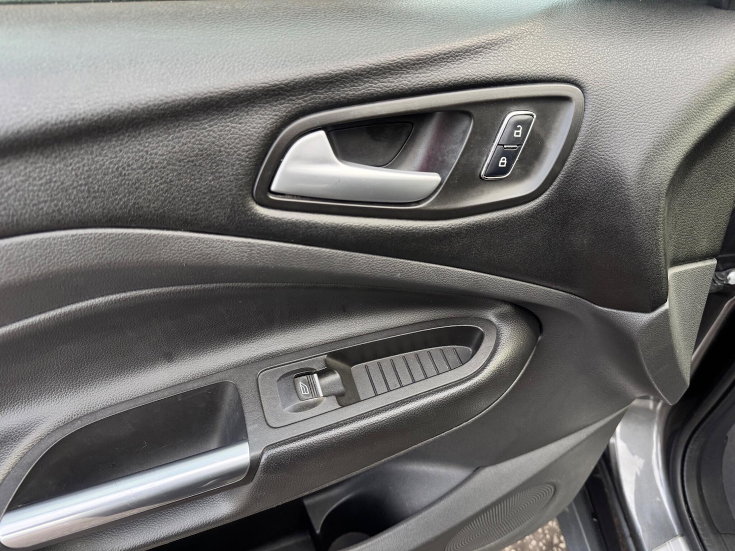 Used Ford Kuga 2016 for sale - 76432082: Photo 35