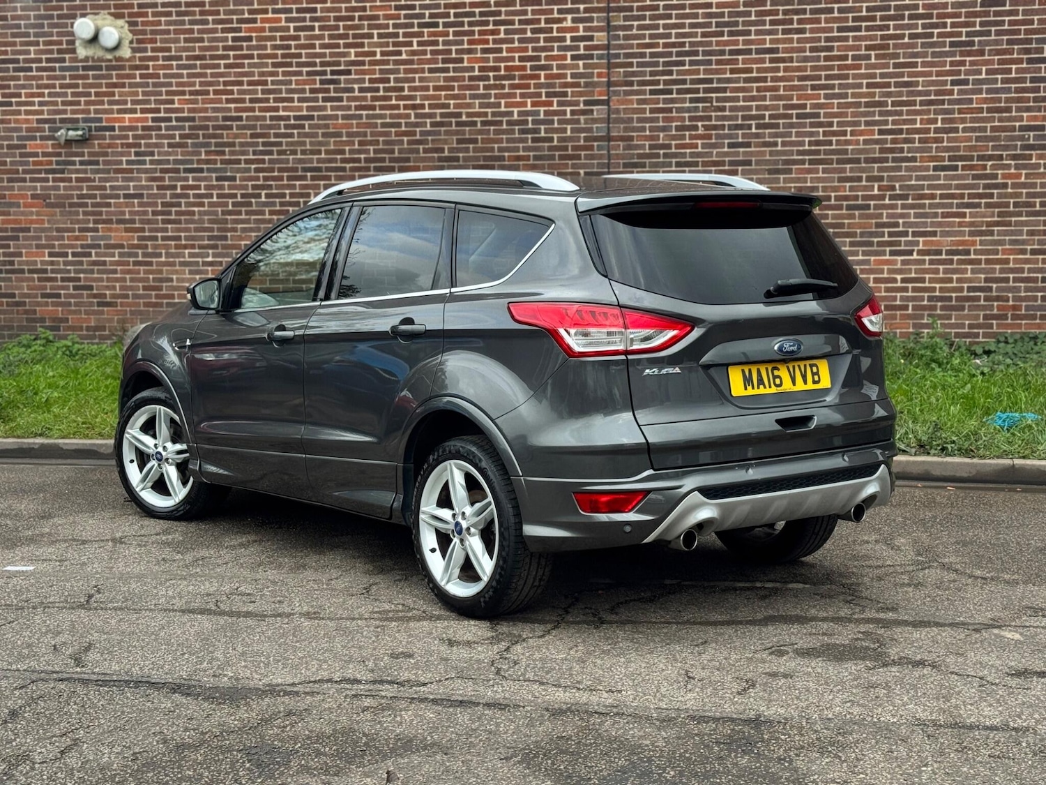 Used Ford Kuga 2016 for sale - 76432082: Photo 4