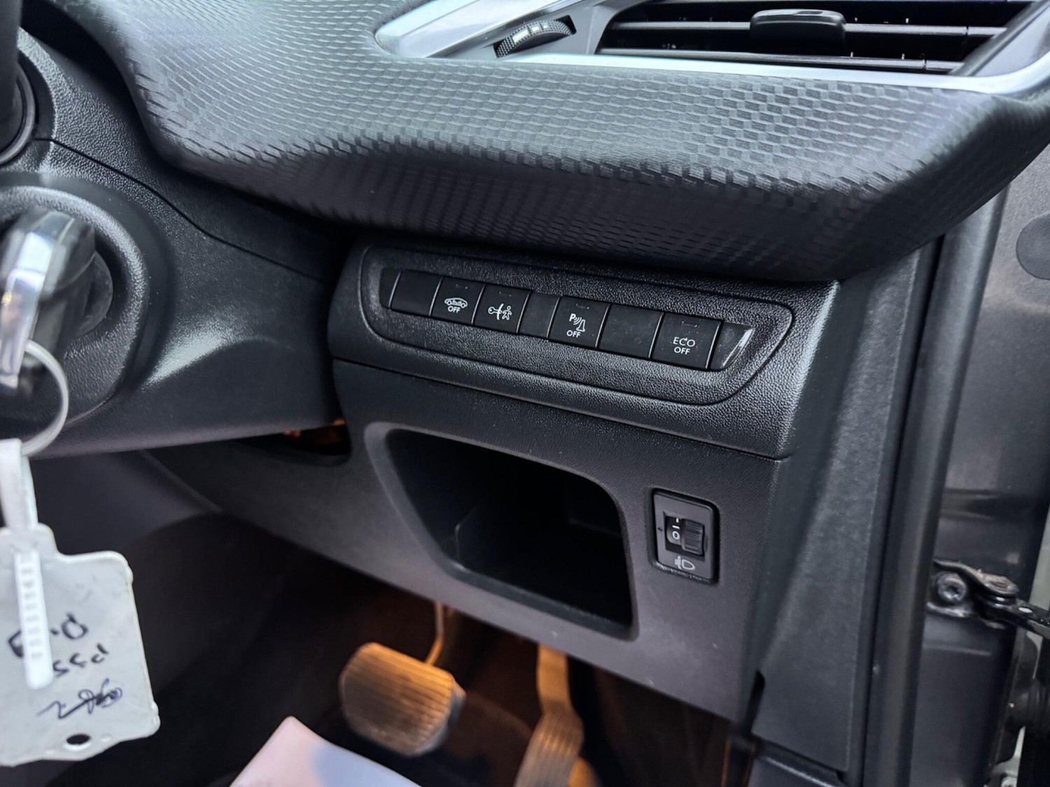 Used Peugeot 2008 2018 for sale - 77479139: Photo 30