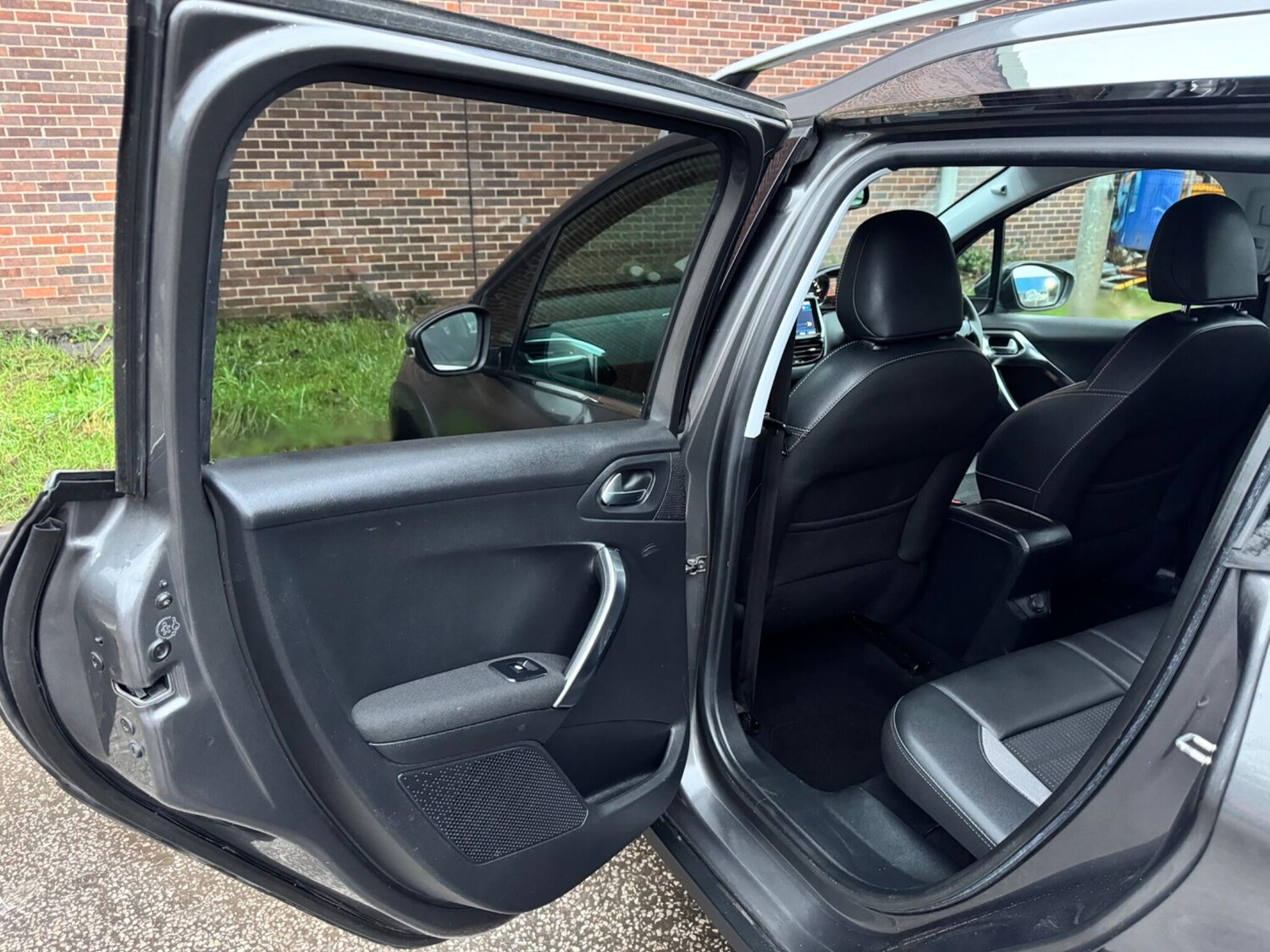 Used Peugeot 2008 2018 for sale - 77479139: Photo 33