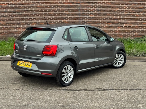 Used Volkswagen Polo 2015 for sale - 76282869: Photo 11