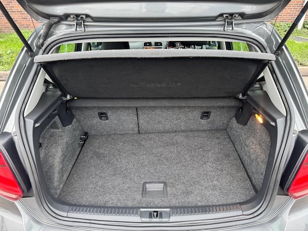 Used Volkswagen Polo 2015 for sale - 76282869: Photo 17