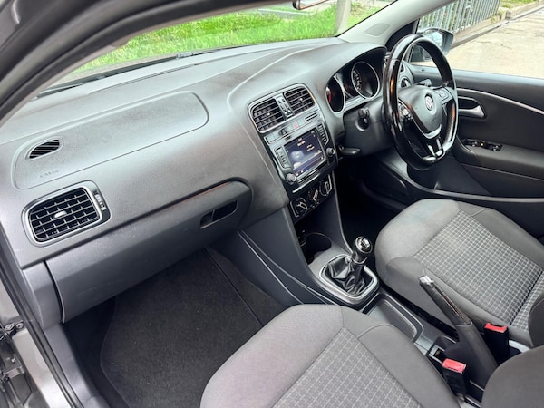 Used Volkswagen Polo 2015 for sale - 76282869: Photo 20
