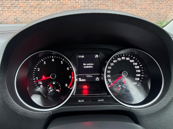 Used Volkswagen Polo 2015 for sale - 76282869: Photo 35