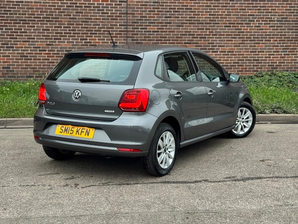 Used Volkswagen Polo 2015 for sale - 76282869: Photo 5