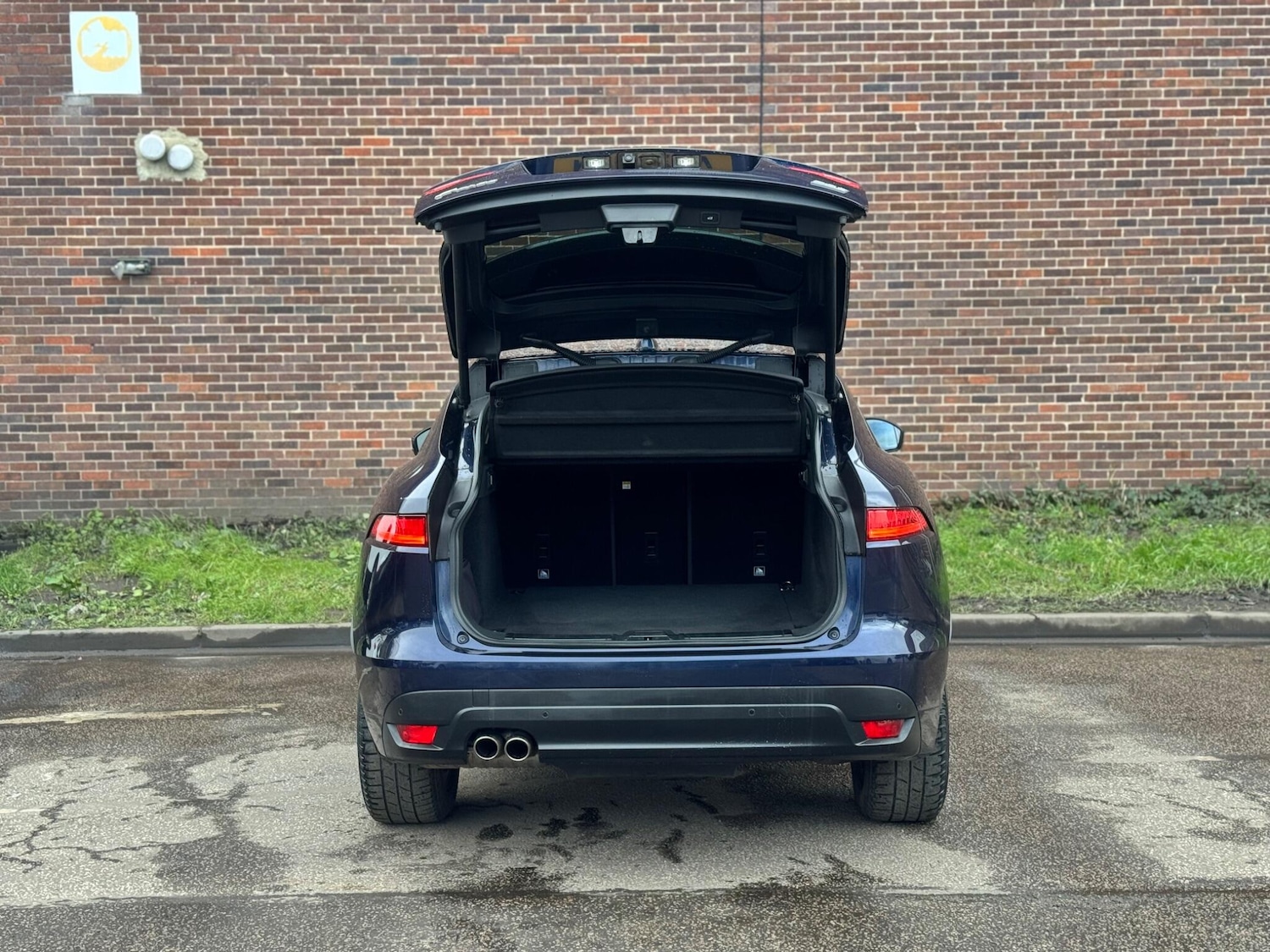 Used Jaguar F-Pace 2017 for sale - 77908658: Photo 20