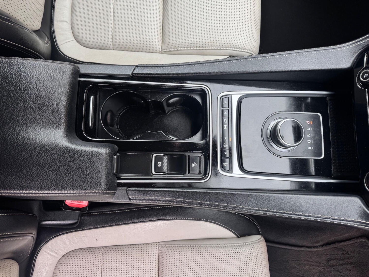 Used Jaguar F-Pace 2017 for sale - 77908658: Photo 26