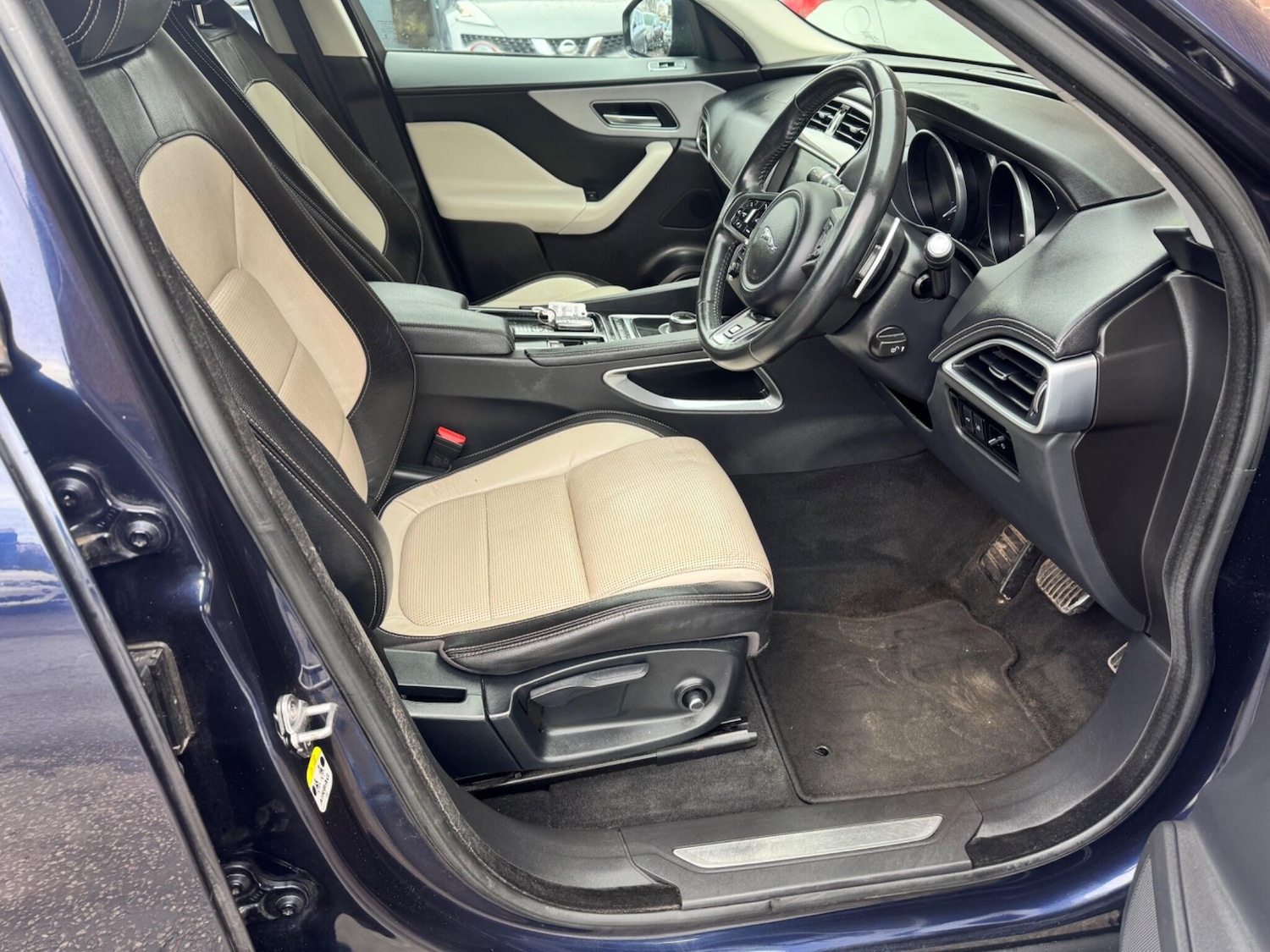 Used Jaguar F-Pace 2017 for sale - 77908658: Photo 28