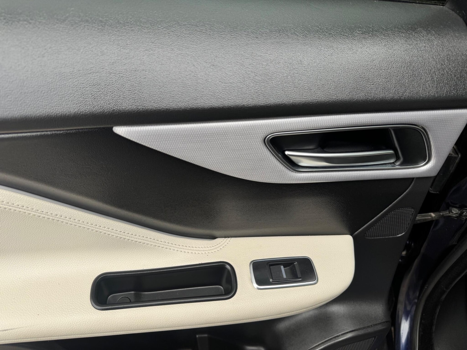 Used Jaguar F-Pace 2017 for sale - 77908658: Photo 37