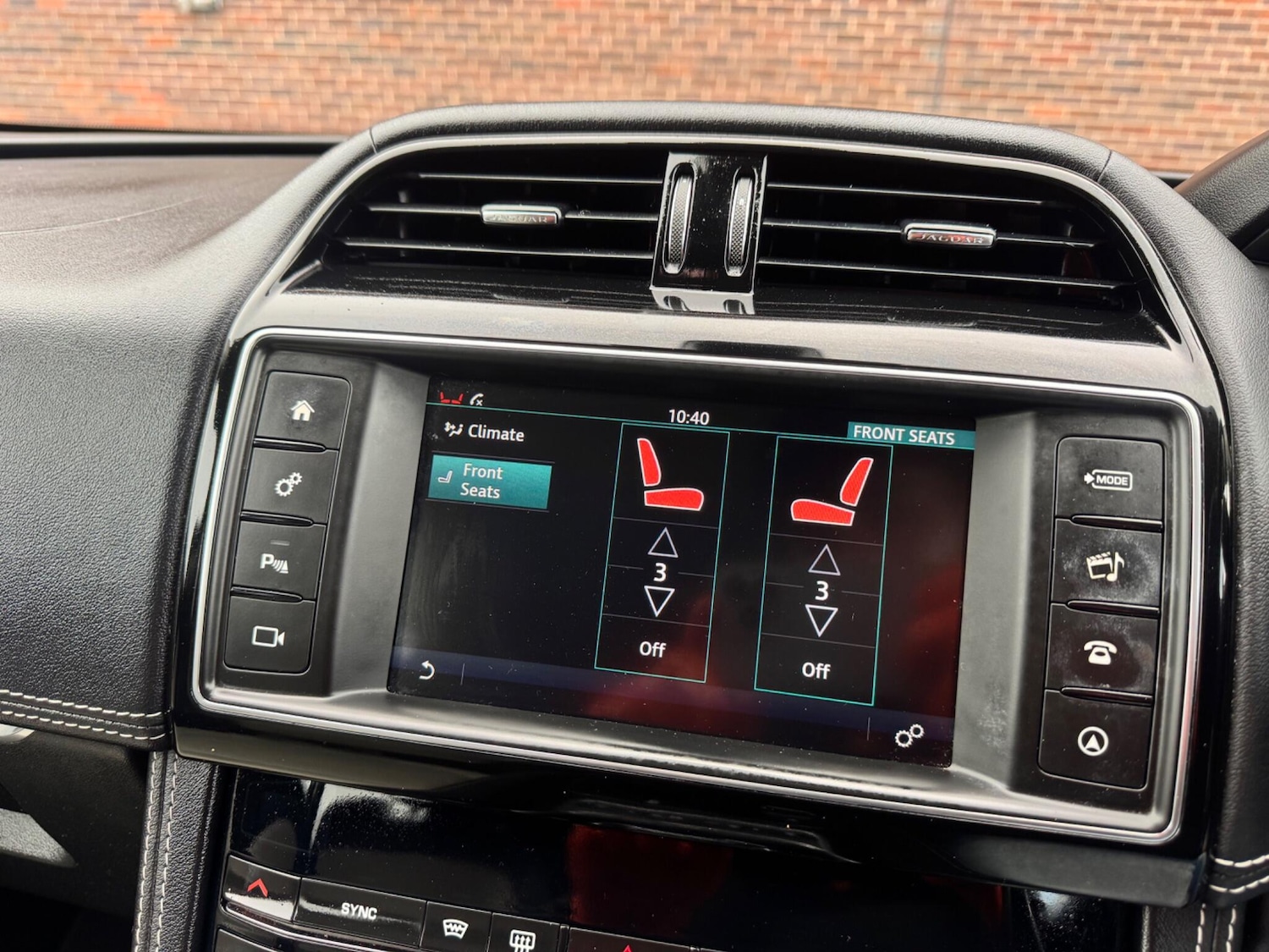 Used Jaguar F-Pace 2017 for sale - 77908658: Photo 46