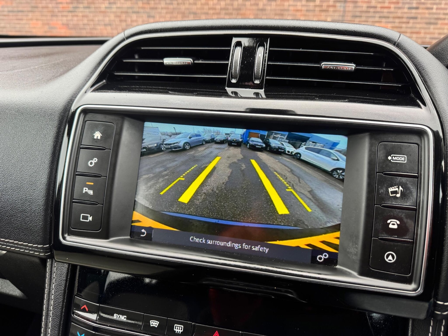 Used Jaguar F-Pace 2017 for sale - 77908658: Photo 47