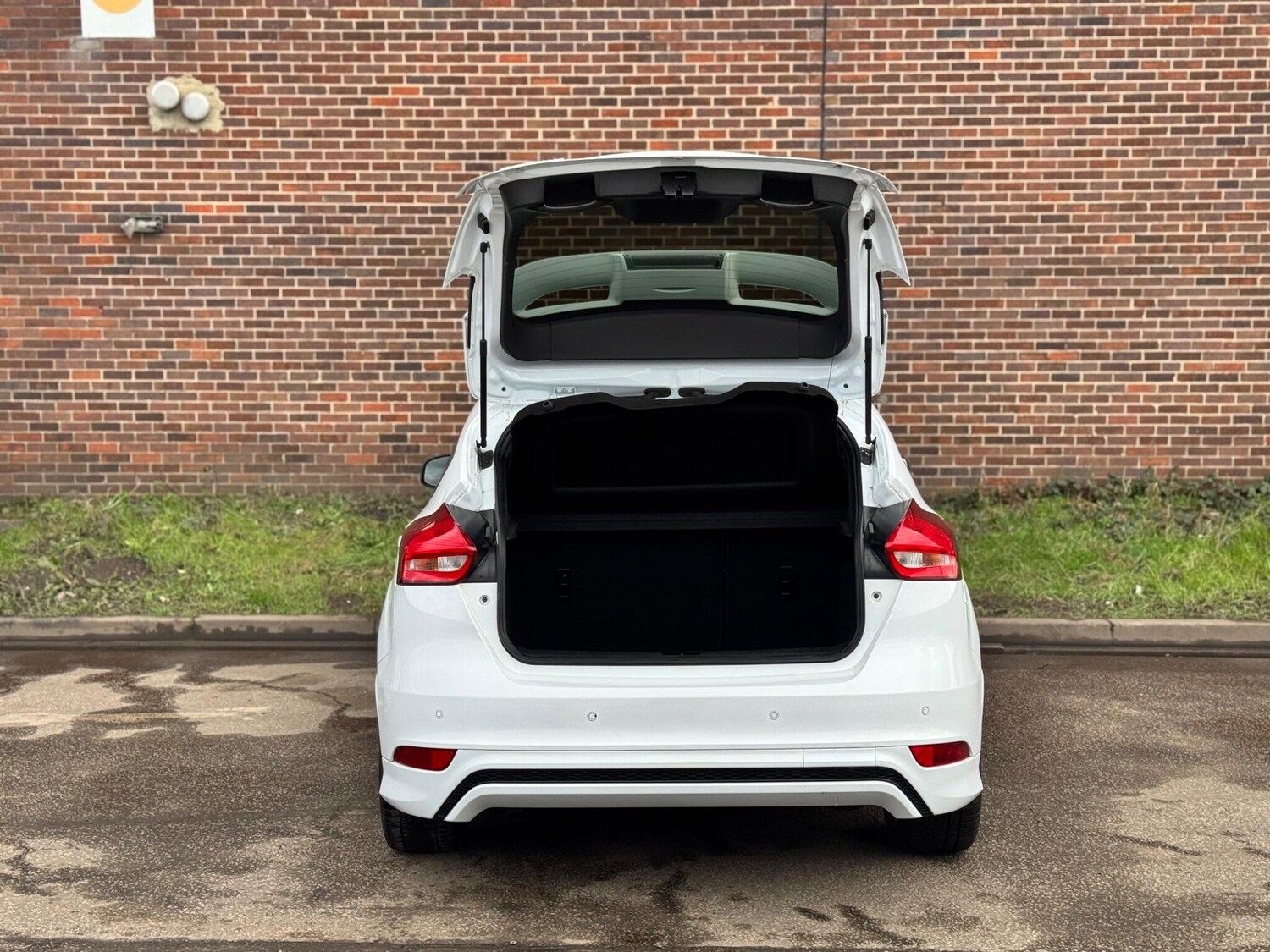 Used Ford Focus for sale - 77683801: Photo 22