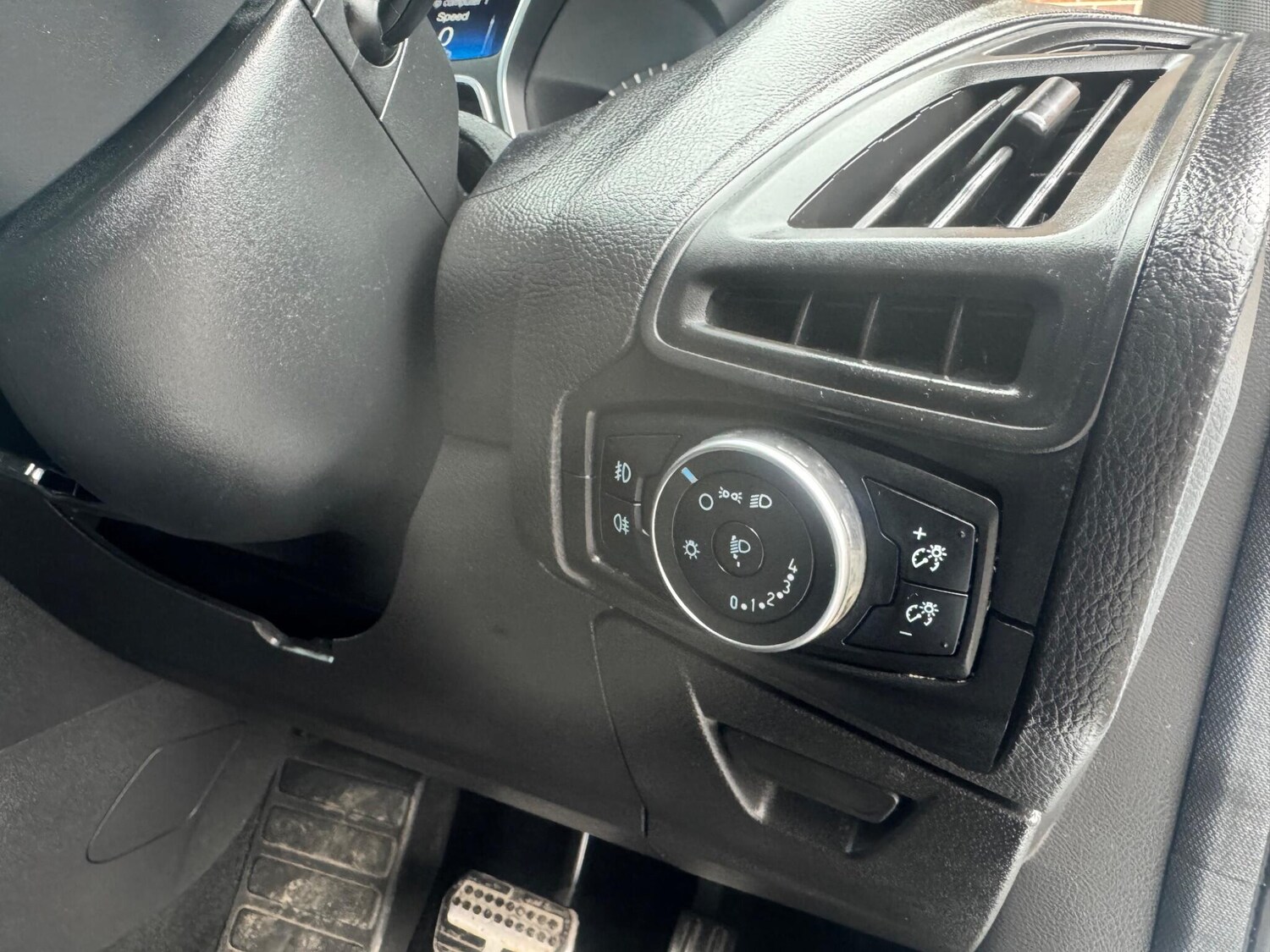 Used Ford Focus for sale - 77683801: Photo 32