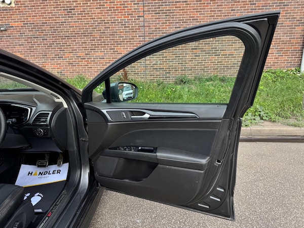 Used Ford Mondeo 2017 for sale - 75563407: Photo 35