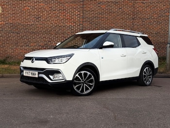 Used Ssangyong Tivoli 2017 for sale - 79540435: Photo
