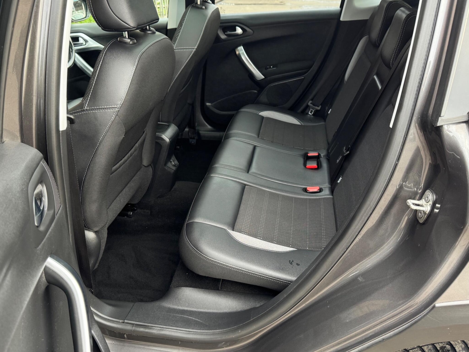 Used Peugeot 2008 2019 for sale - 78100592: Photo 30