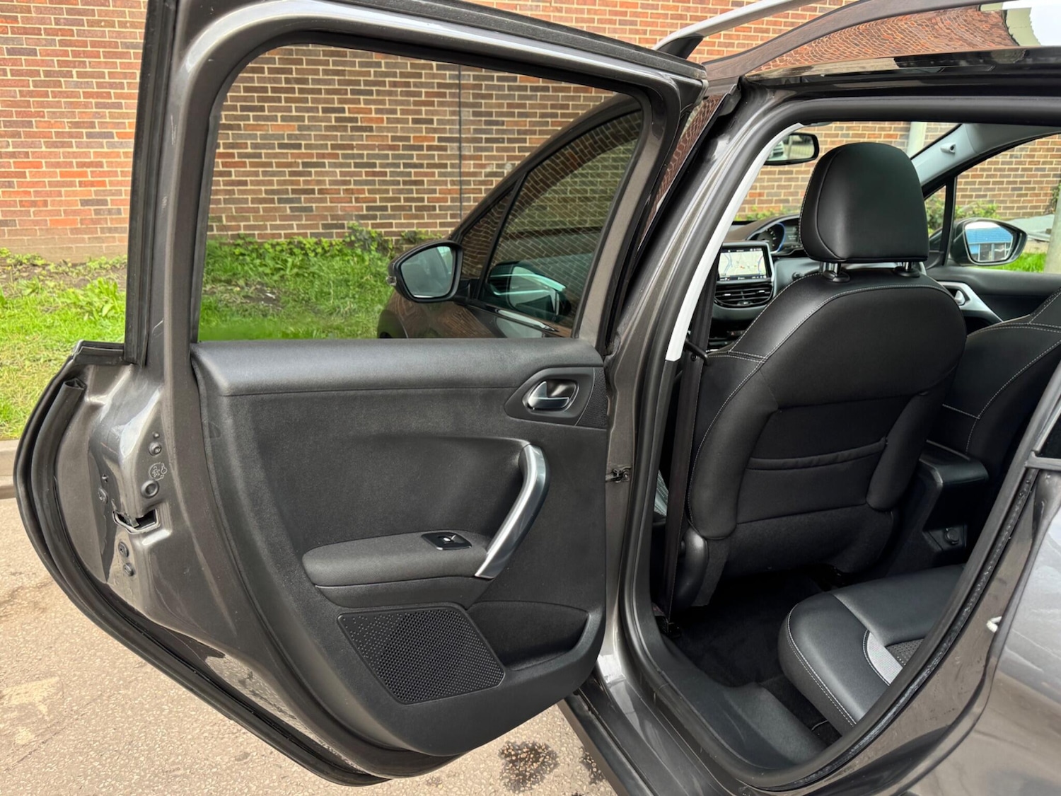 Used Peugeot 2008 2019 for sale - 78100592: Photo 38