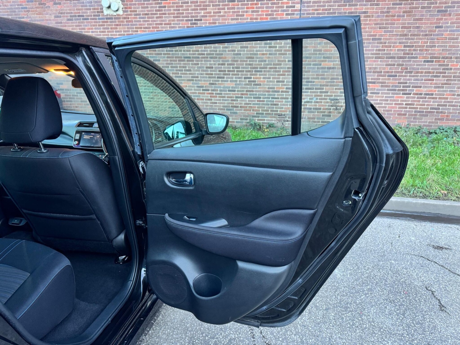 Used Nissan Leaf 2021 for sale - 76866016: Photo 31