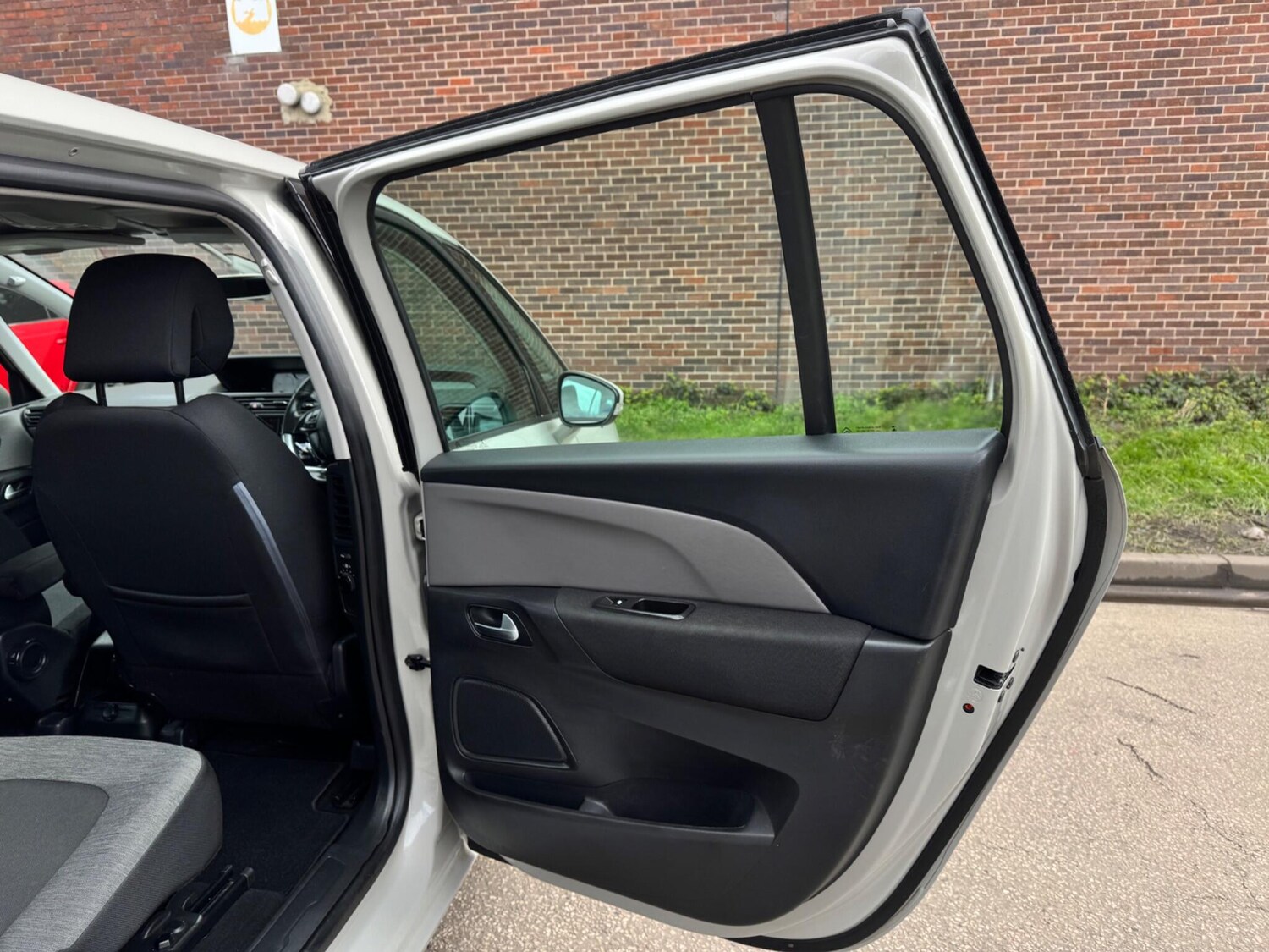 Used Citroen Grand C4 Picasso 2018 for sale - 78073241: Photo 42