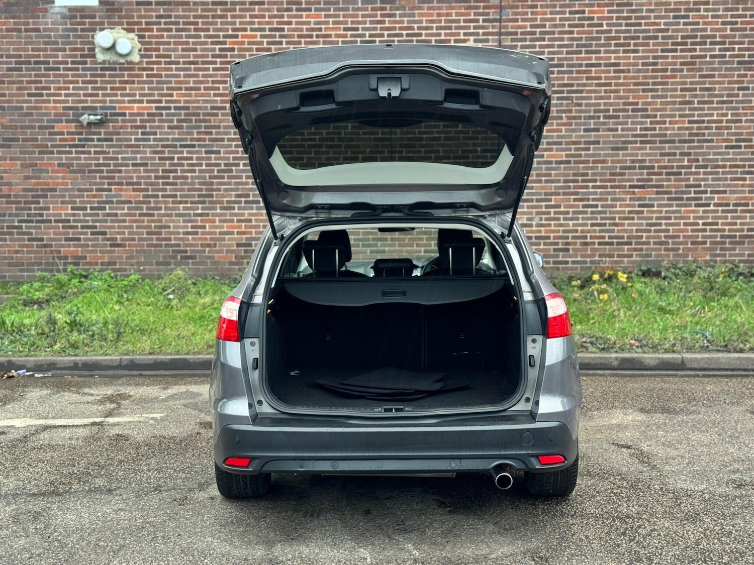 Used Ford Focus 2011 for sale - 76976605: Photo 18