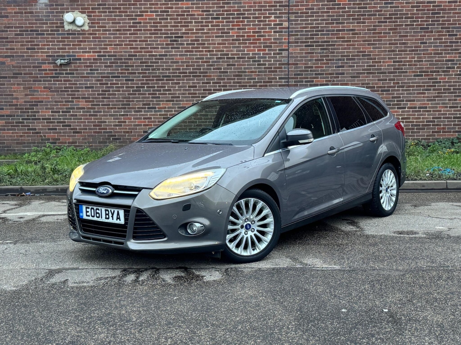 Used Ford Focus 2011 for sale - 76976605: Photo 2