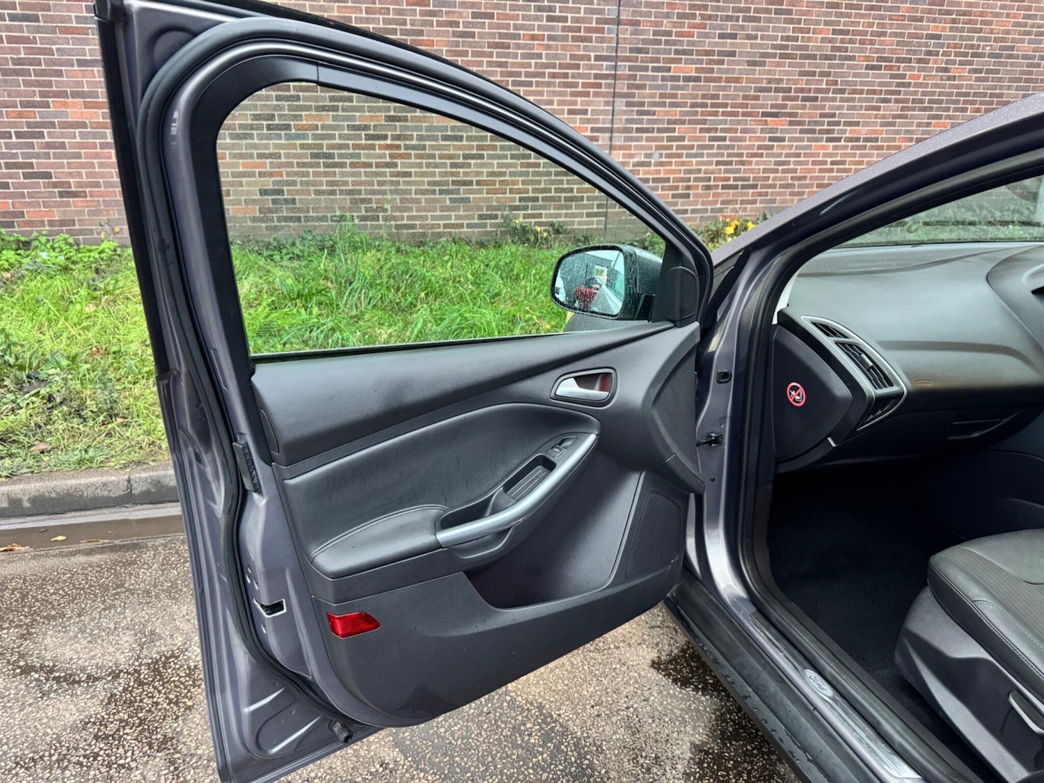 Used Ford Focus 2011 for sale - 76976605: Photo 33