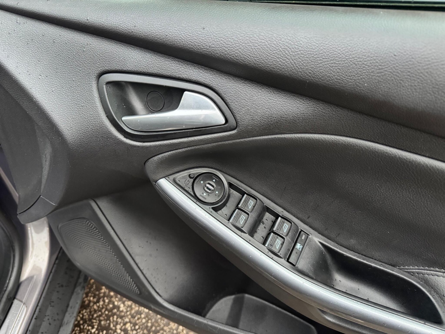 Used Ford Focus 2011 for sale - 76976605: Photo 37