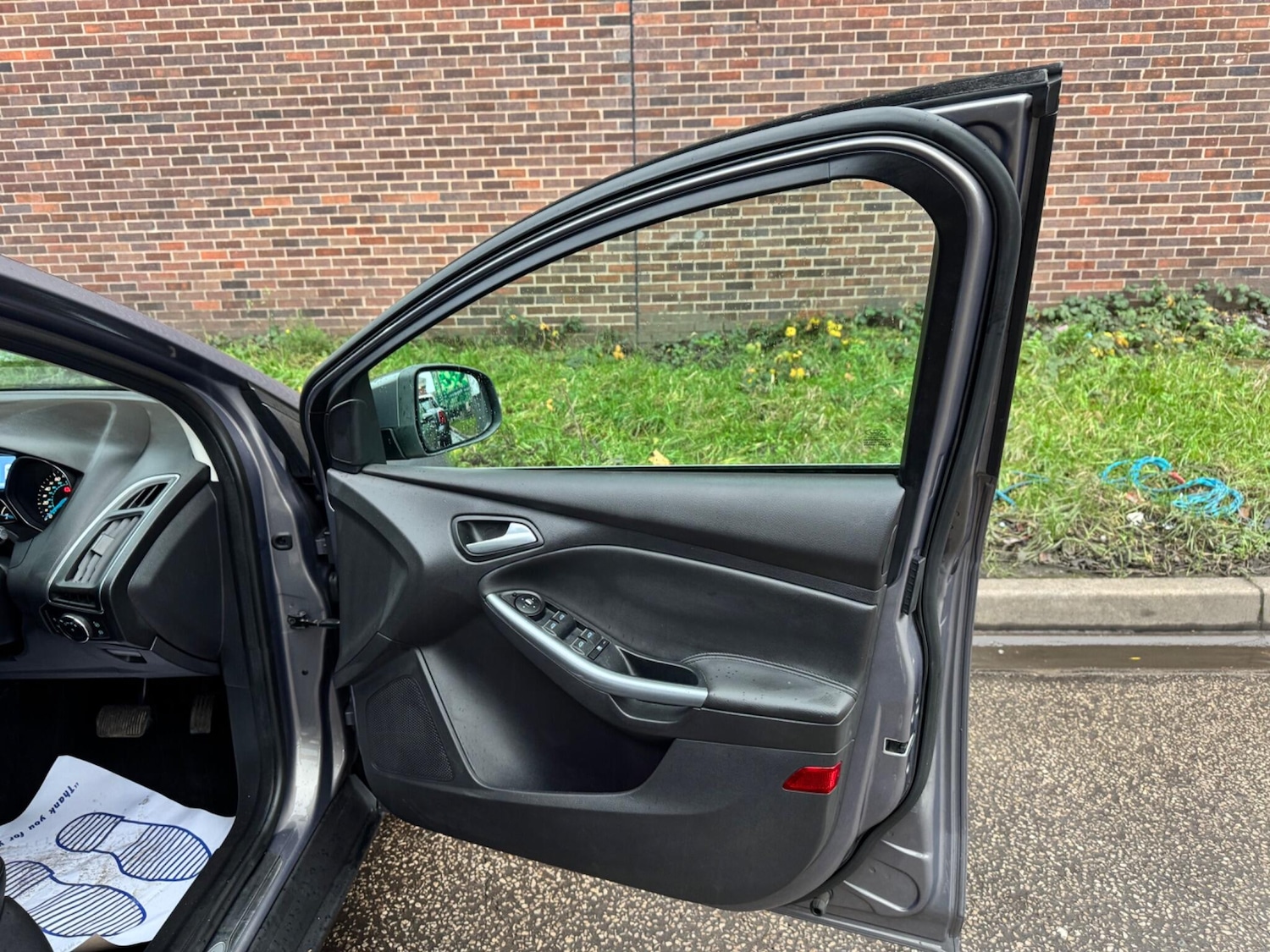 Used Ford Focus 2011 for sale - 76976605: Photo 38