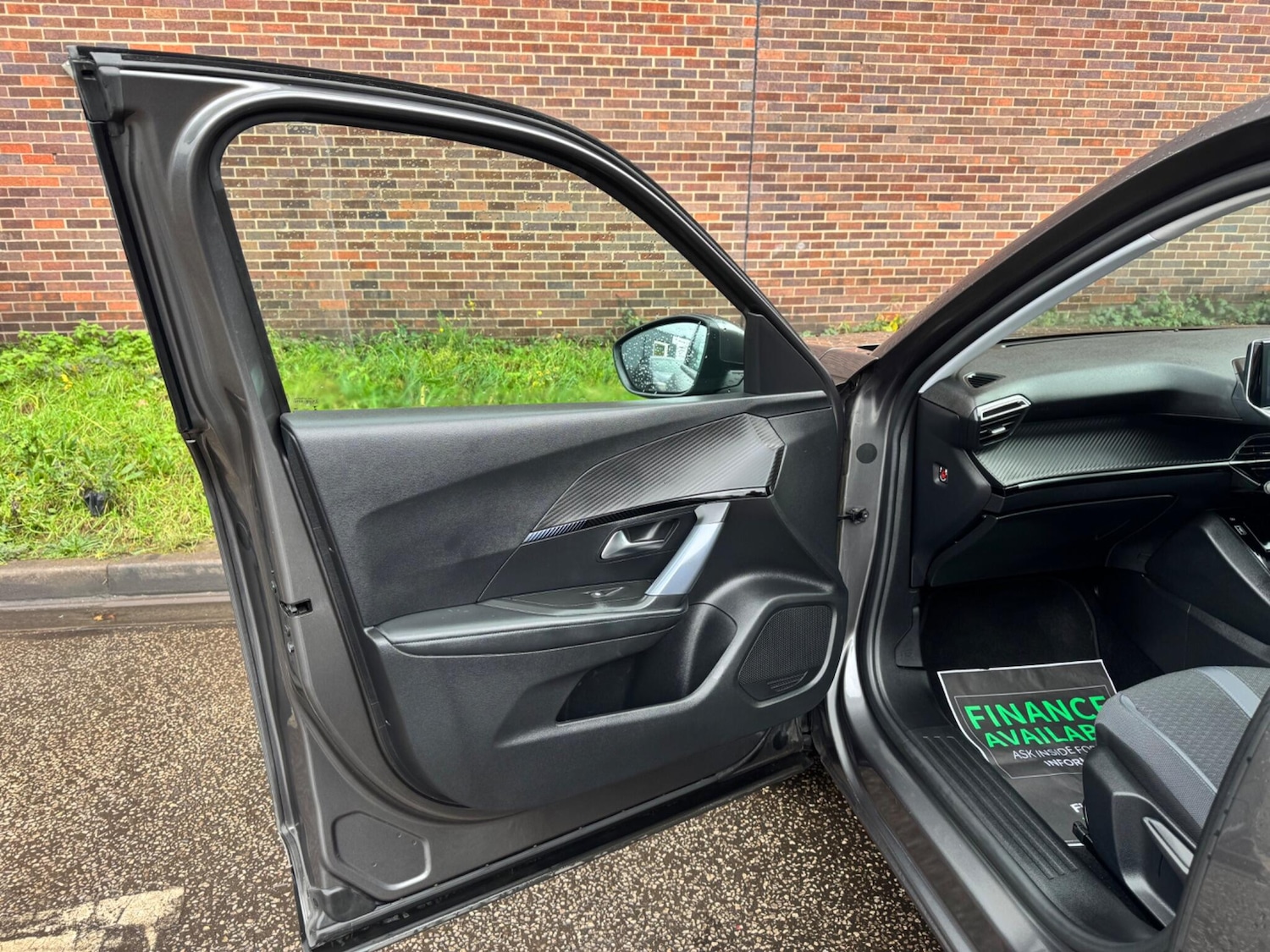 Used Peugeot 2008 2020 for sale - 76886610: Photo 32