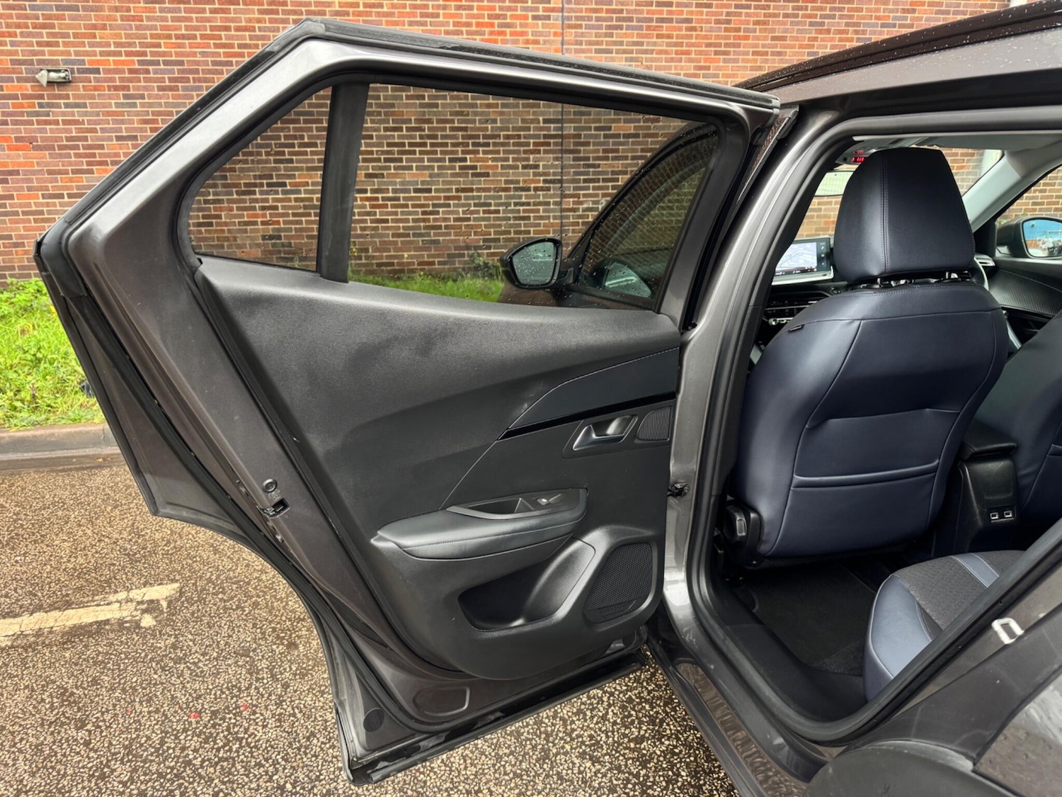 Used Peugeot 2008 2020 for sale - 76886610: Photo 33