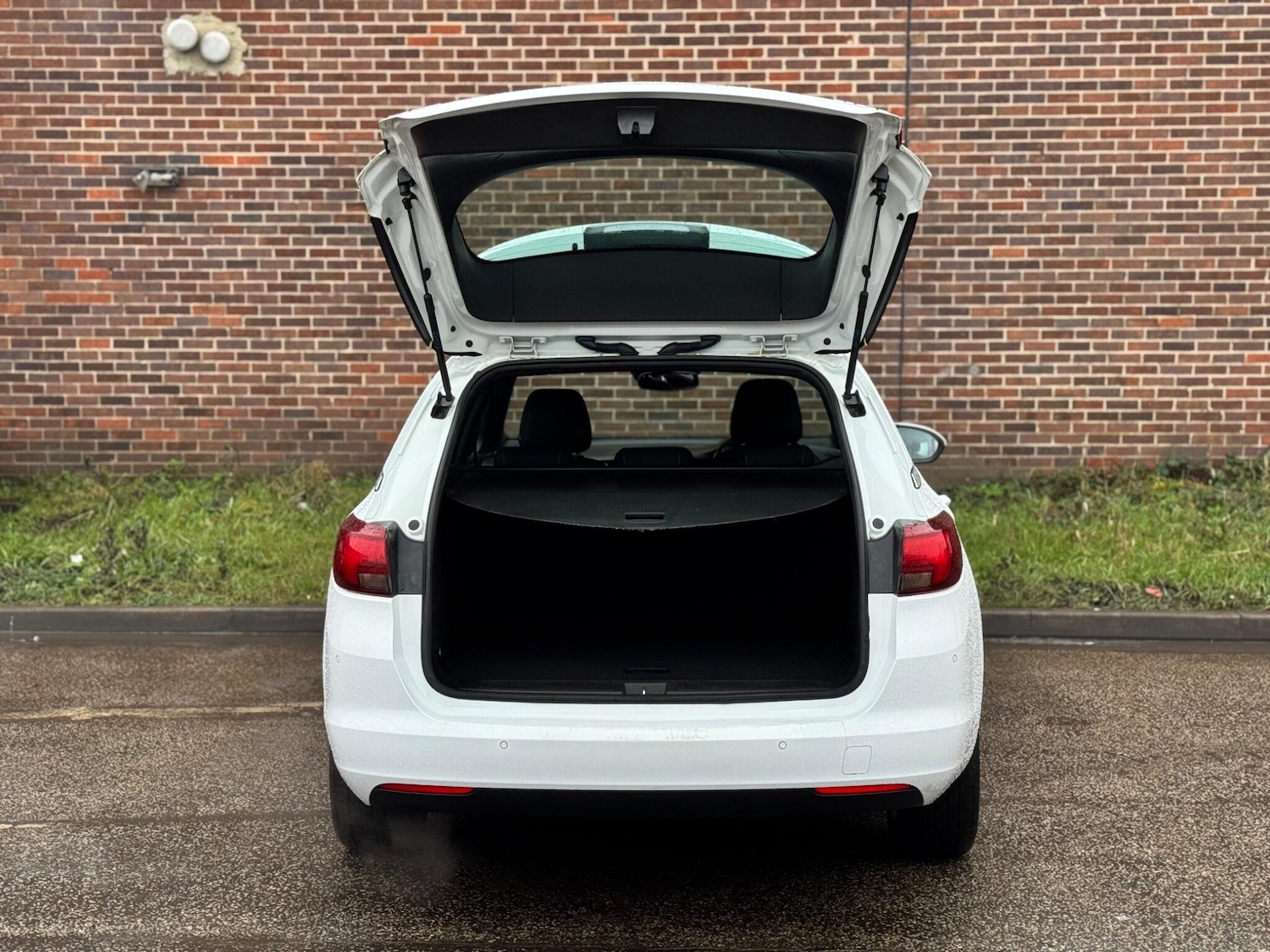 Used Vauxhall Astra 2017 for sale - 77237579: Photo 18