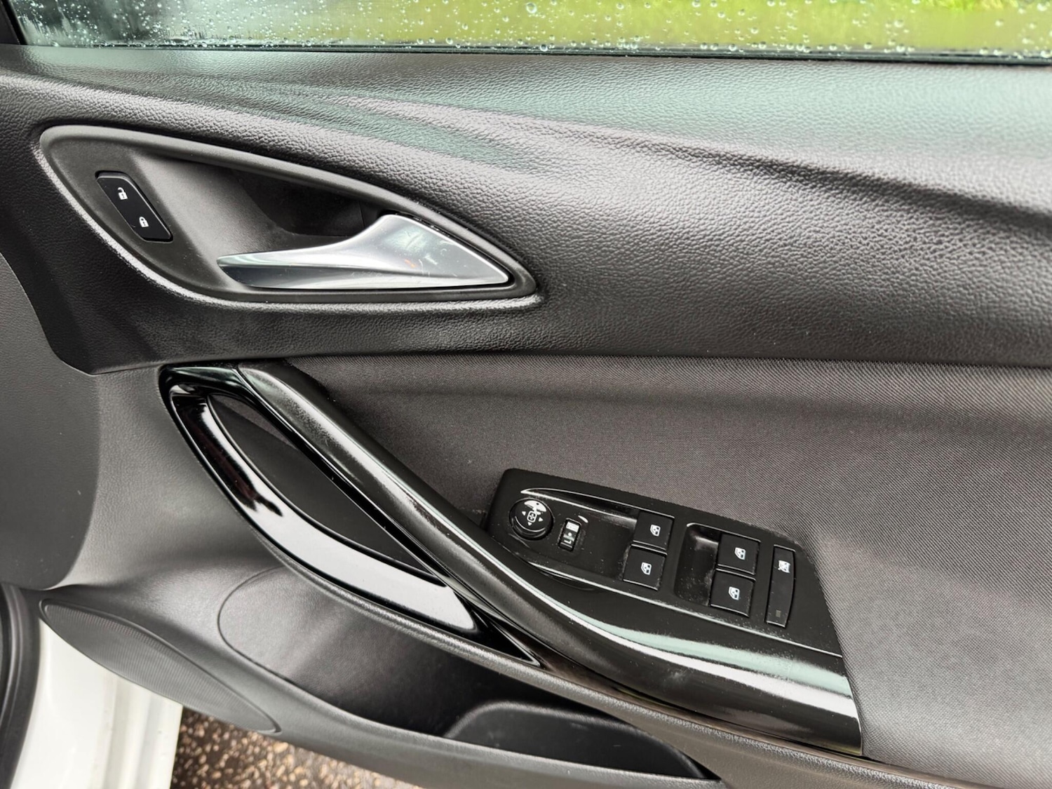 Used Vauxhall Astra 2017 for sale - 77237579: Photo 36