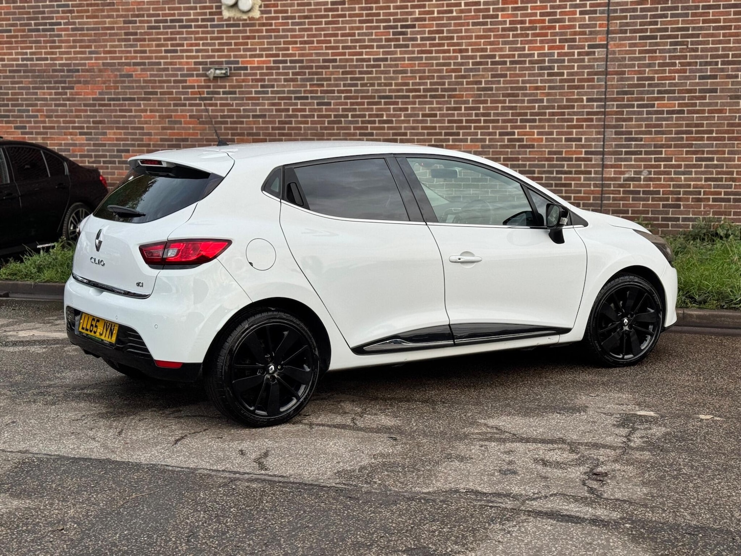 Used Renault Clio 2015 for sale - 76361128: Photo 16