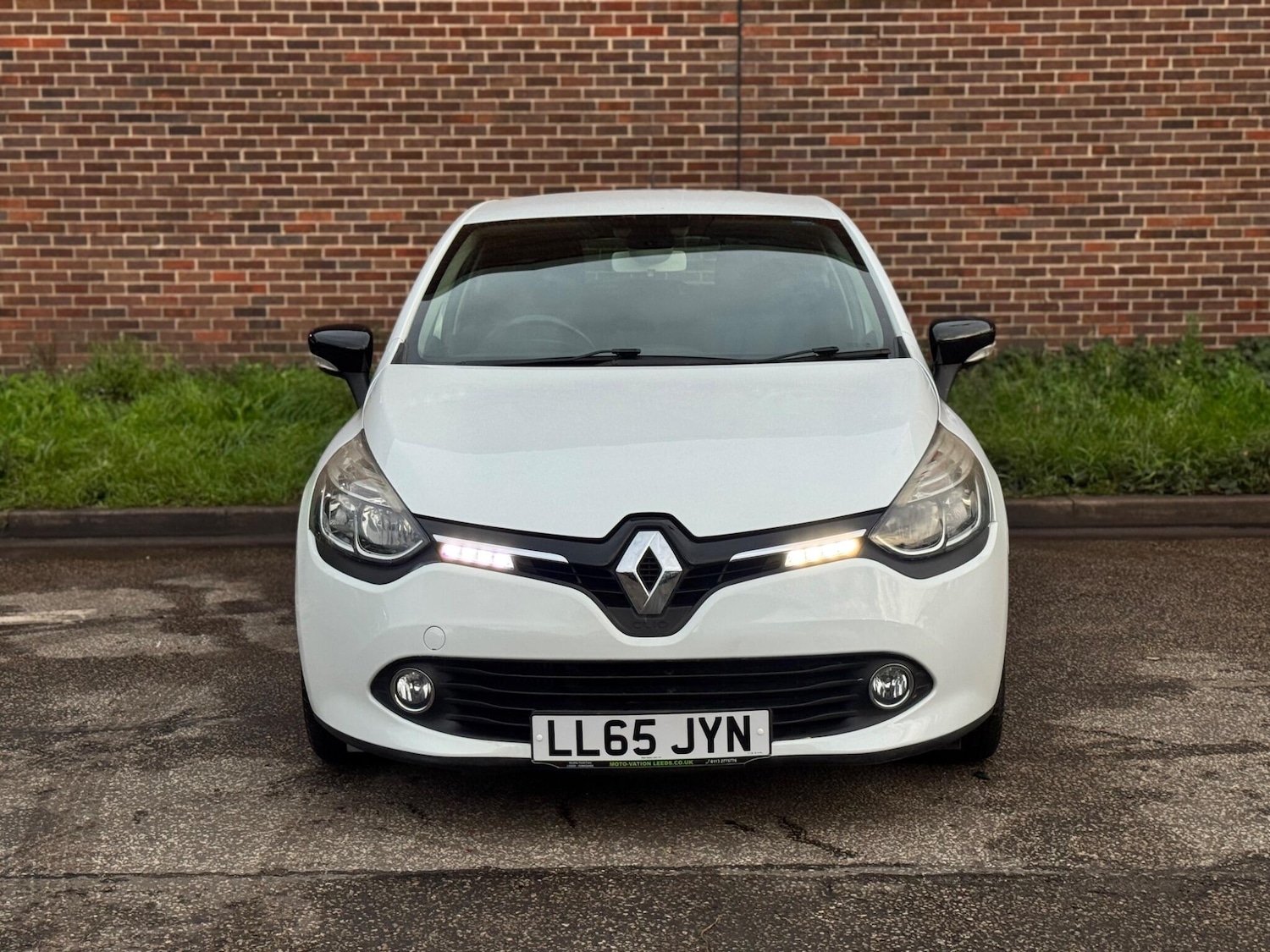 Used Renault Clio 2015 for sale - 76361128: Photo 17