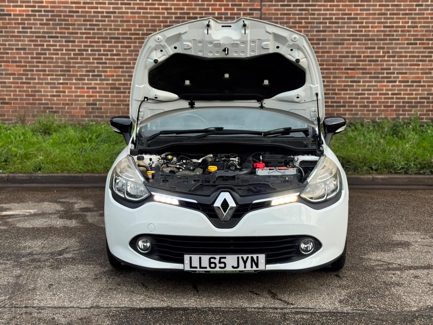 Used Renault Clio 2015 for sale - 76361128: Photo 18