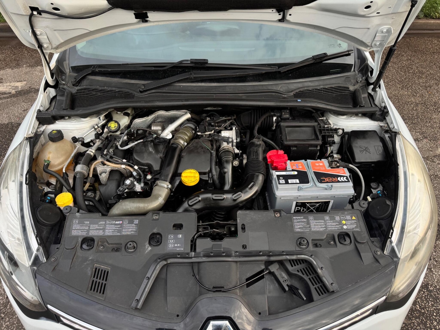 Used Renault Clio 2015 for sale - 76361128: Photo 19