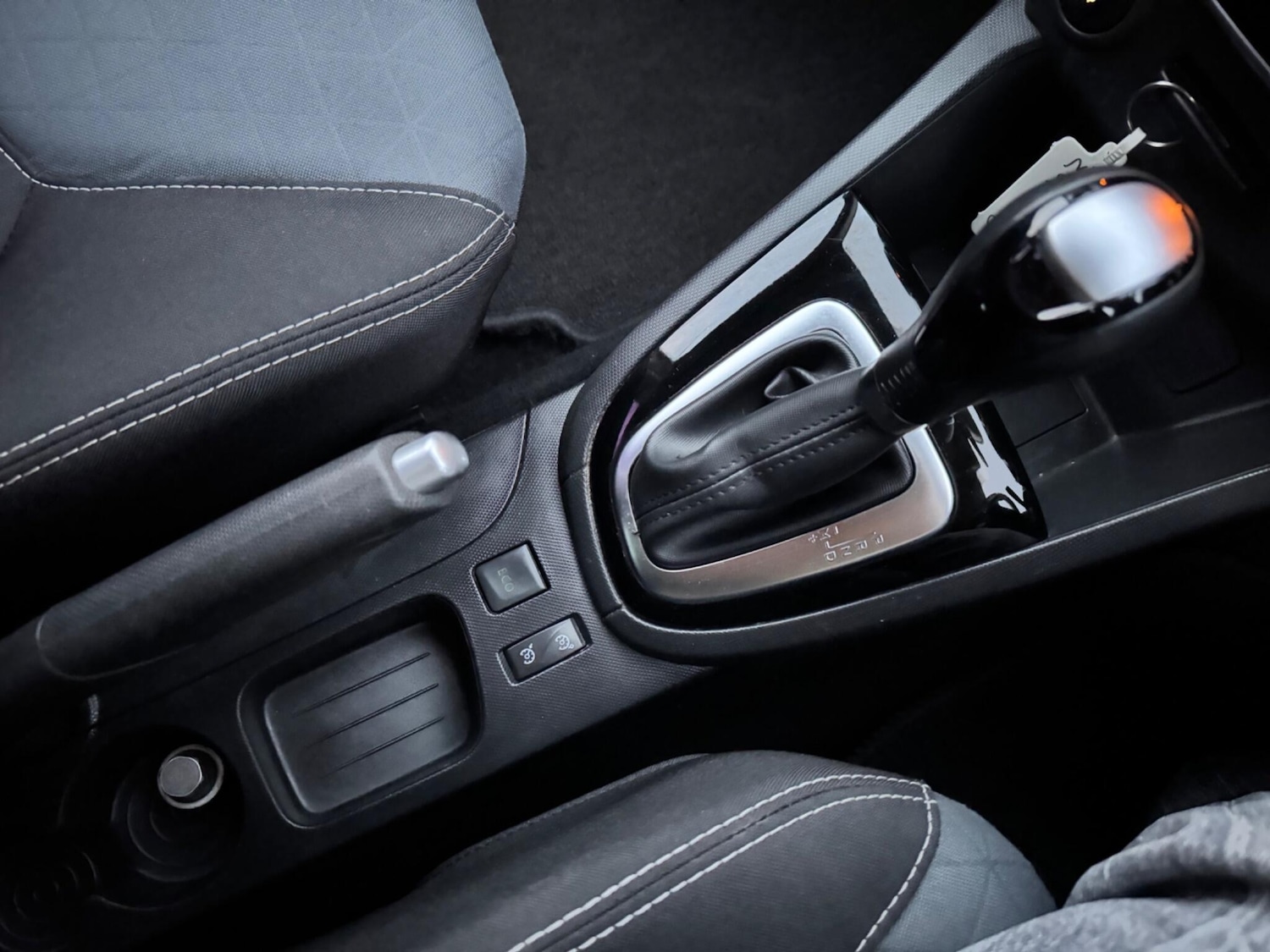 Used Renault Clio 2015 for sale - 76361128: Photo 23