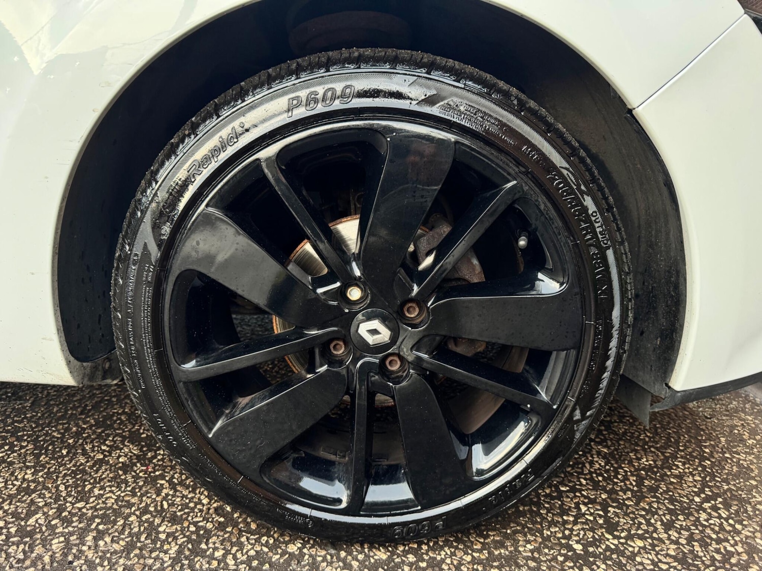Used Renault Clio 2015 for sale - 76361128: Photo 34