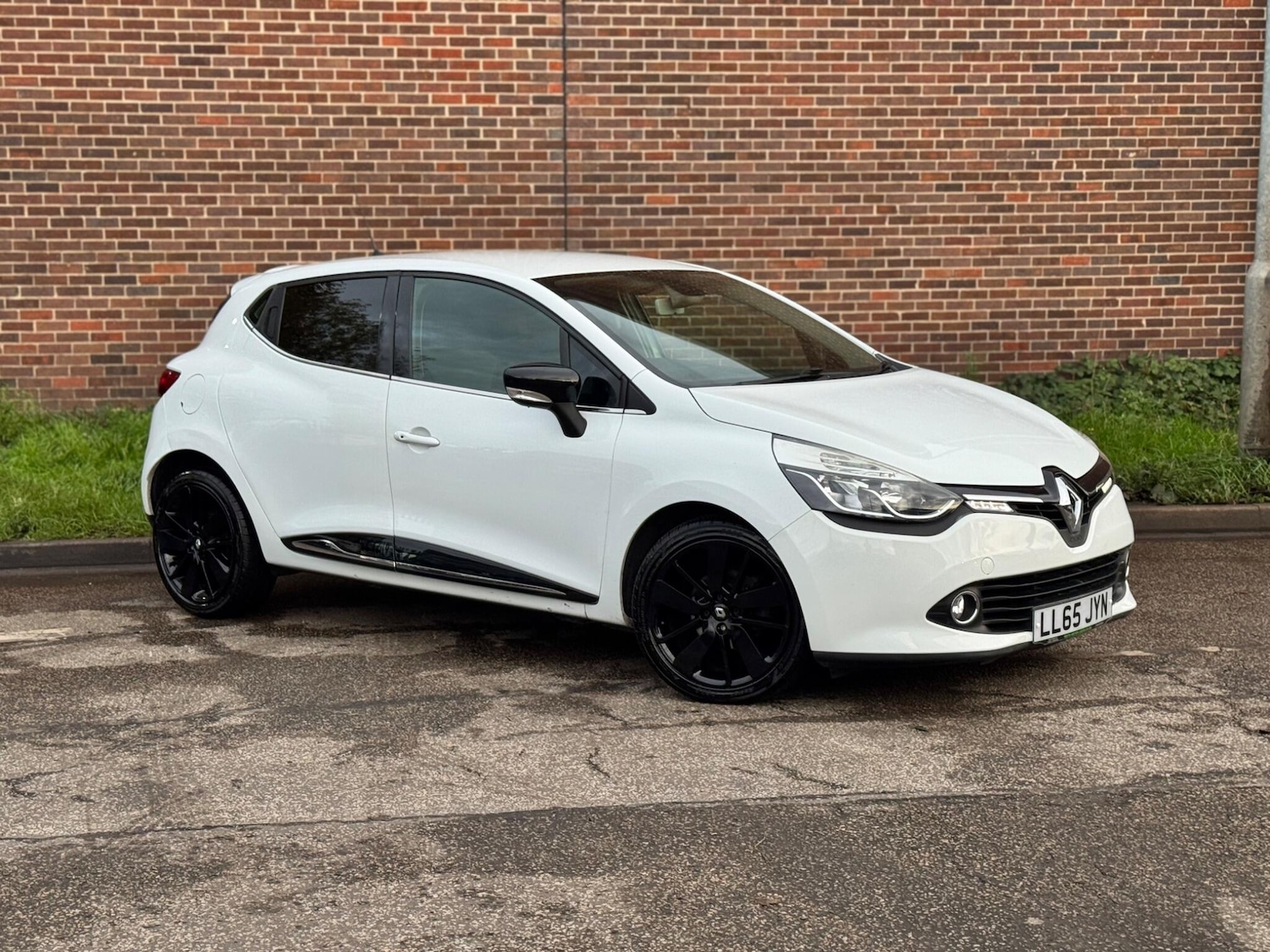 Used Renault Clio 2015 for sale - 76361128: Photo 7