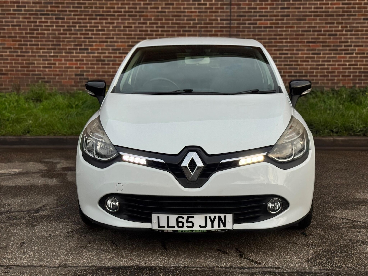 Used Renault Clio 2015 for sale - 76361128: Photo 8