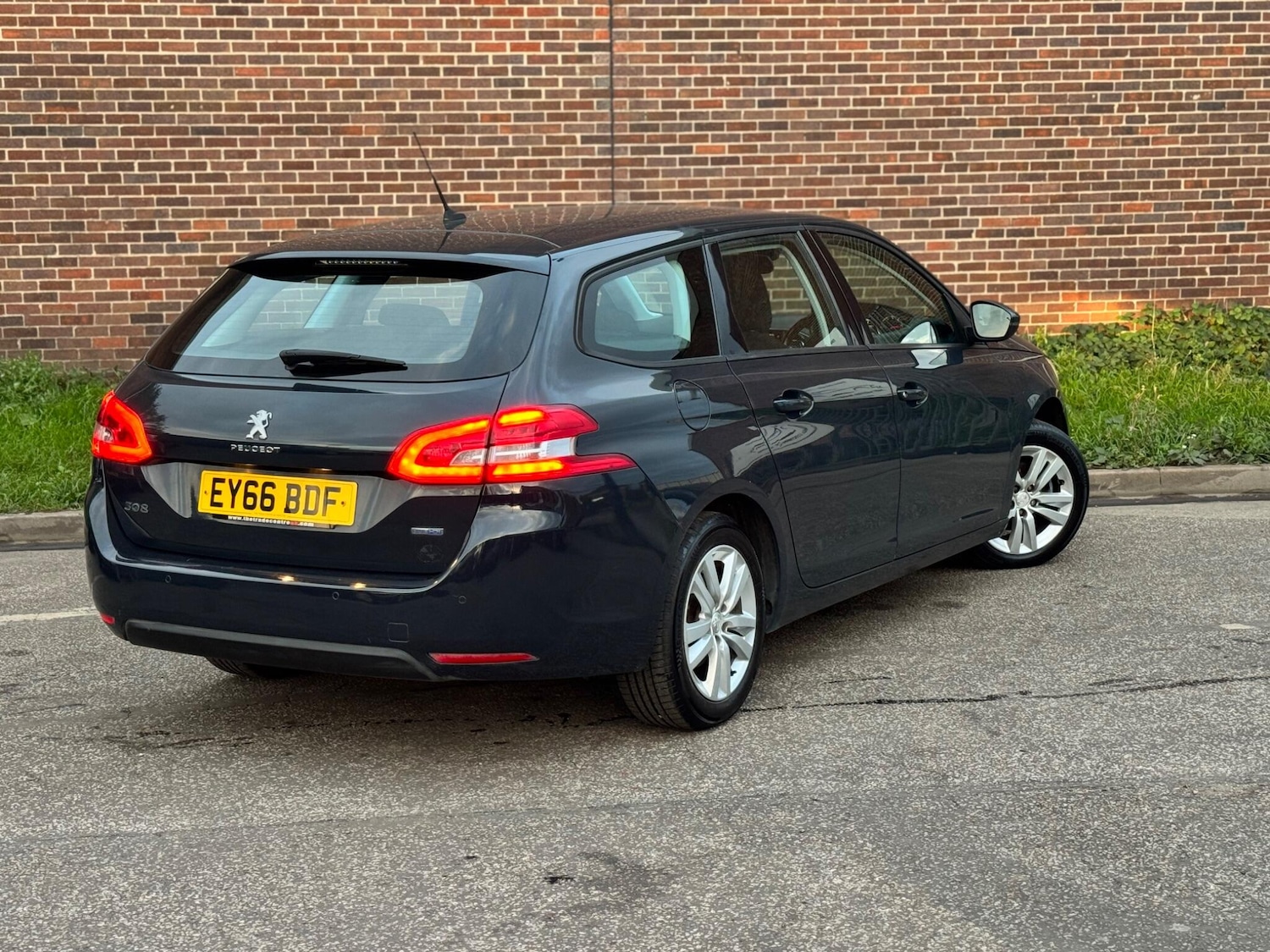 Used Peugeot 308 SW 2016 for sale - 76247483: Photo 11
