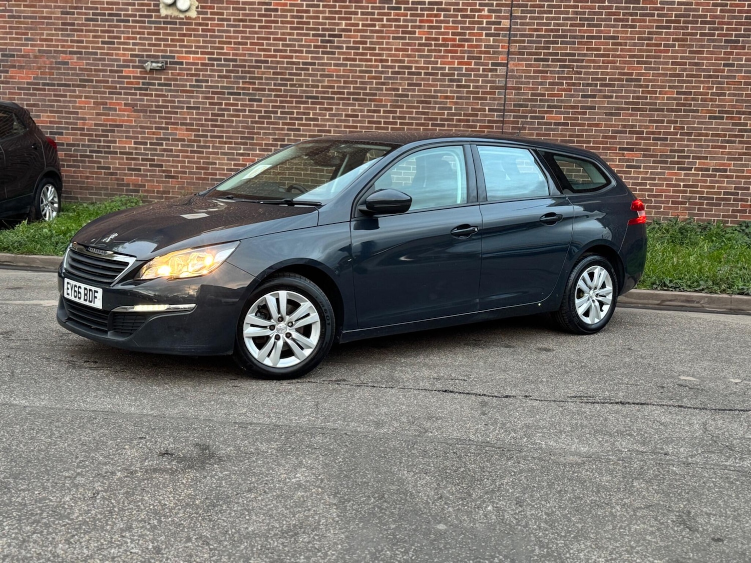 Used Peugeot 308 SW 2016 for sale - 76247483: Photo 15
