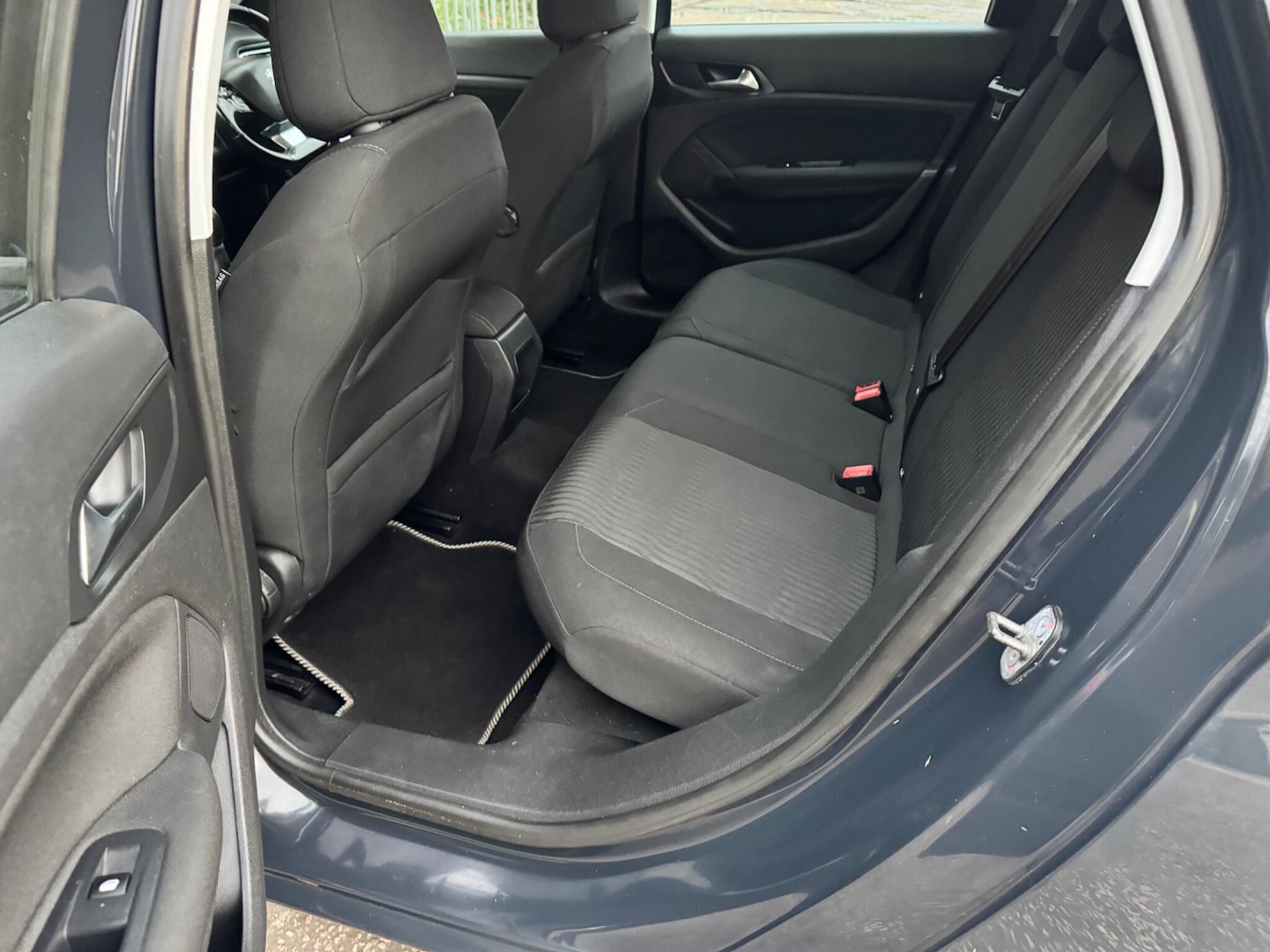 Used Peugeot 308 SW 2016 for sale - 76247483: Photo 24