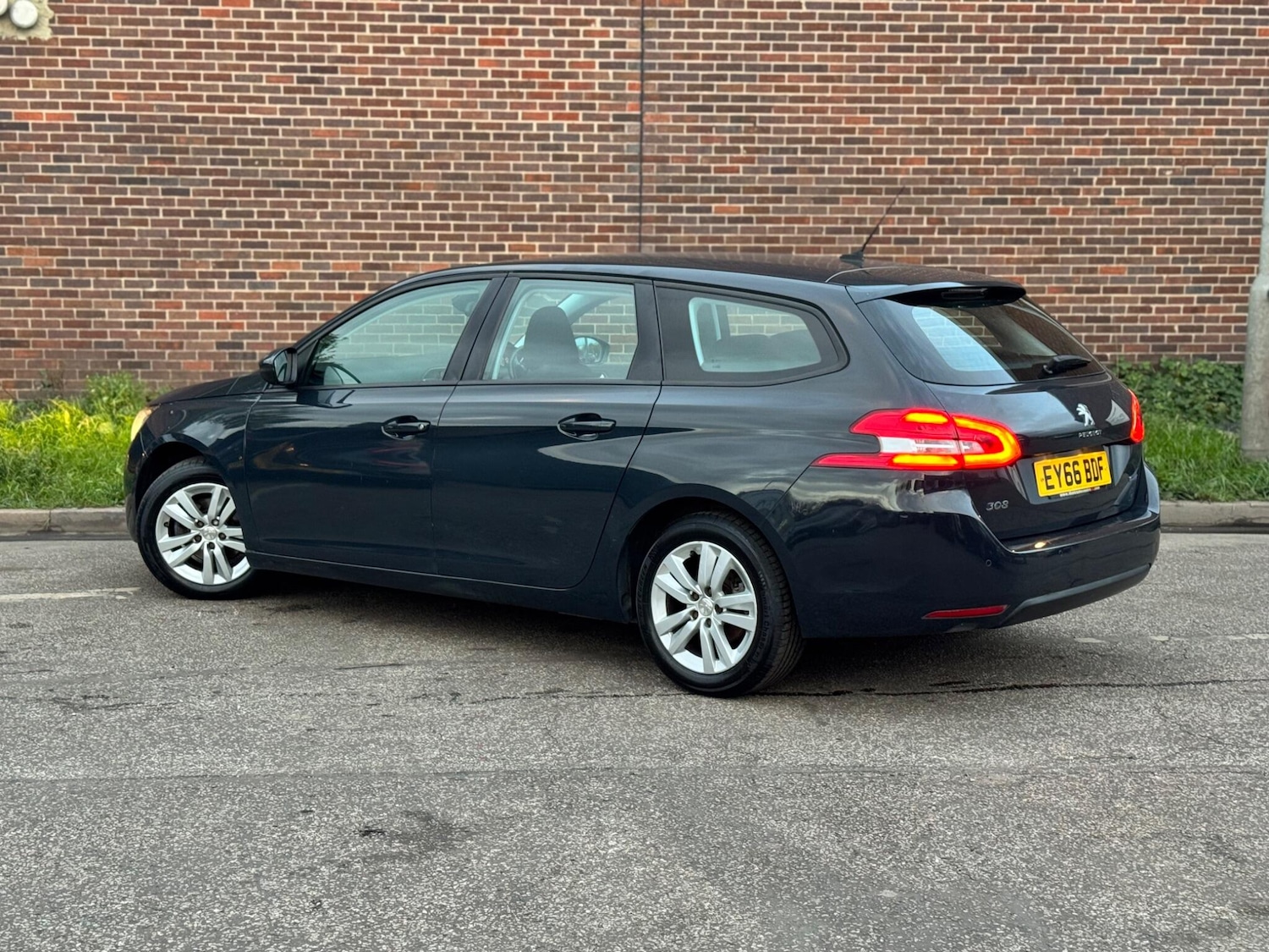 Used Peugeot 308 SW 2016 for sale - 76247483: Photo 4