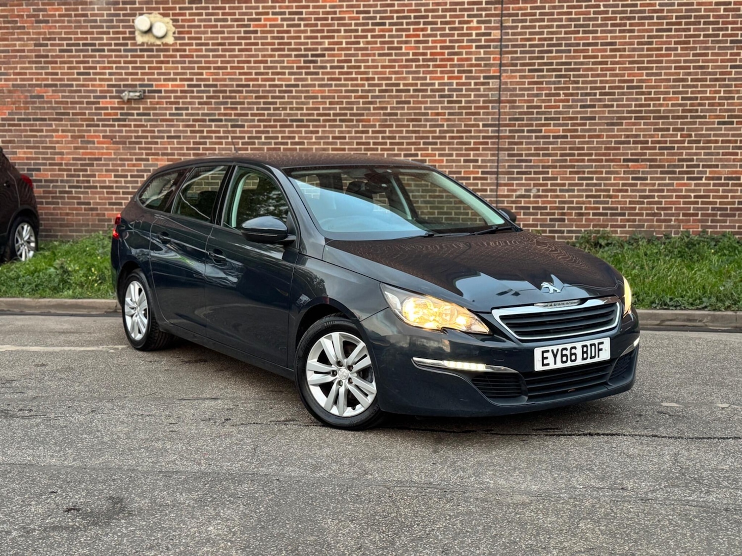 Used Peugeot 308 SW 2016 for sale - 76247483: Photo 6