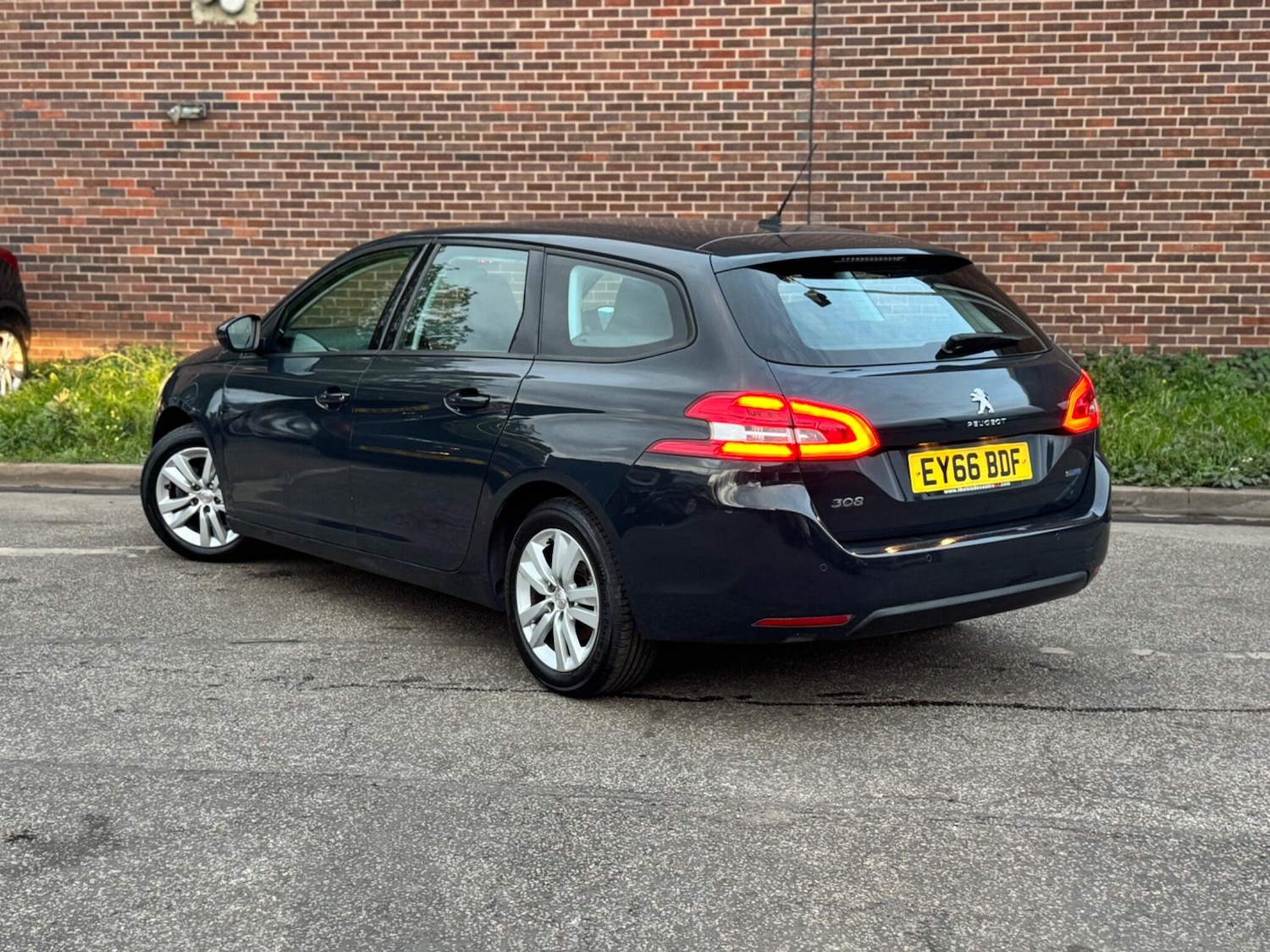 Used Peugeot 308 SW 2016 for sale - 76247483: Photo 9