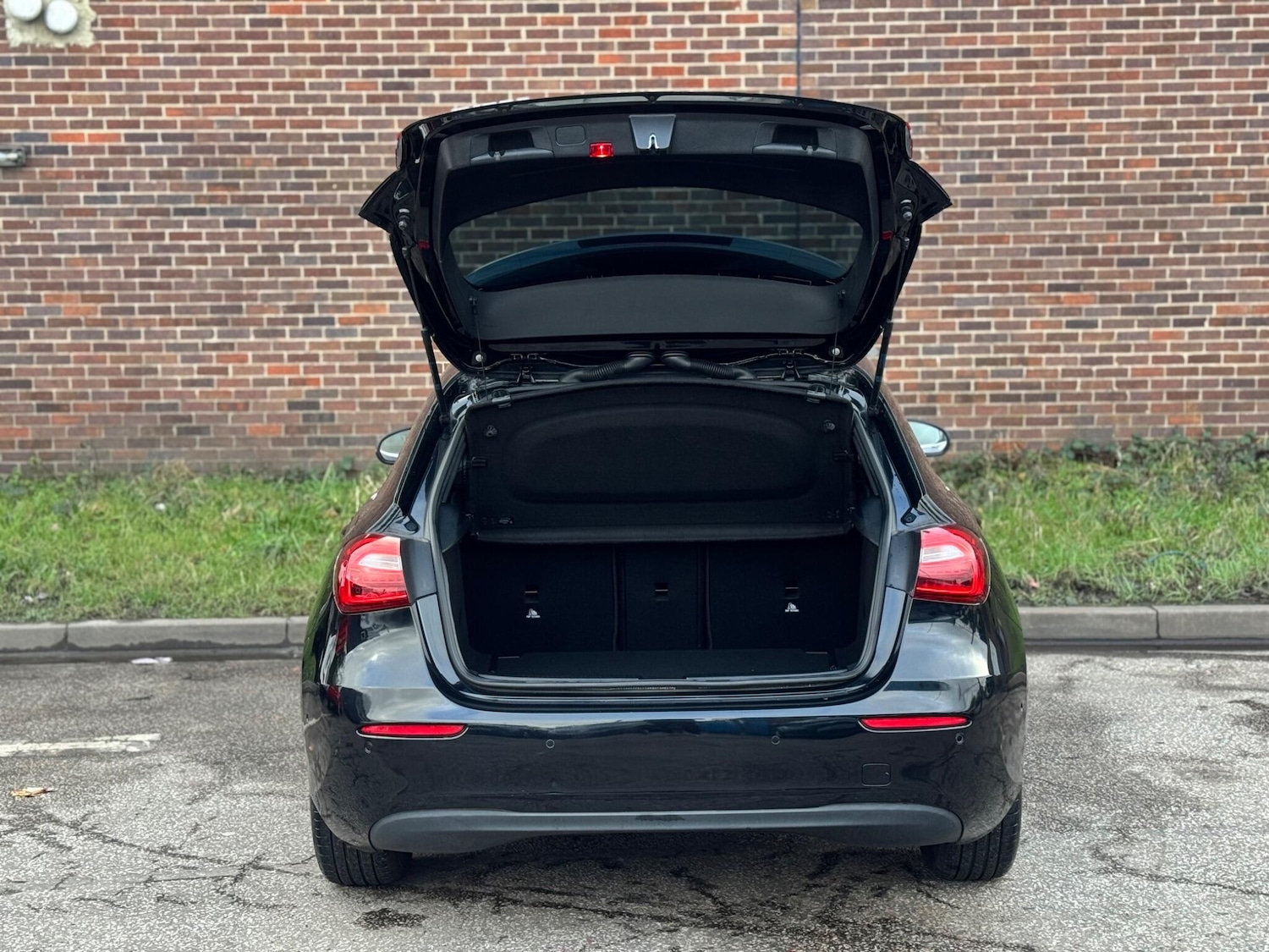 Used Mercedes-Benz A-Class 2018 for sale - 77314862: Photo 18