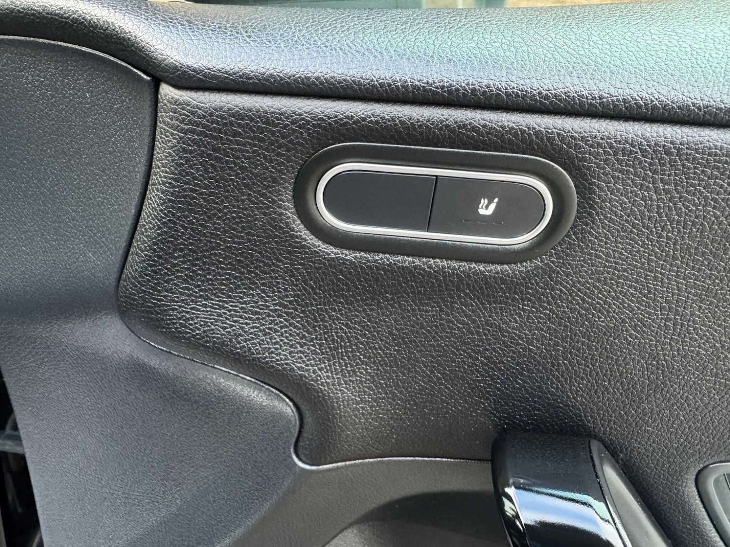 Used Mercedes-Benz A-Class 2018 for sale - 77314862: Photo 32