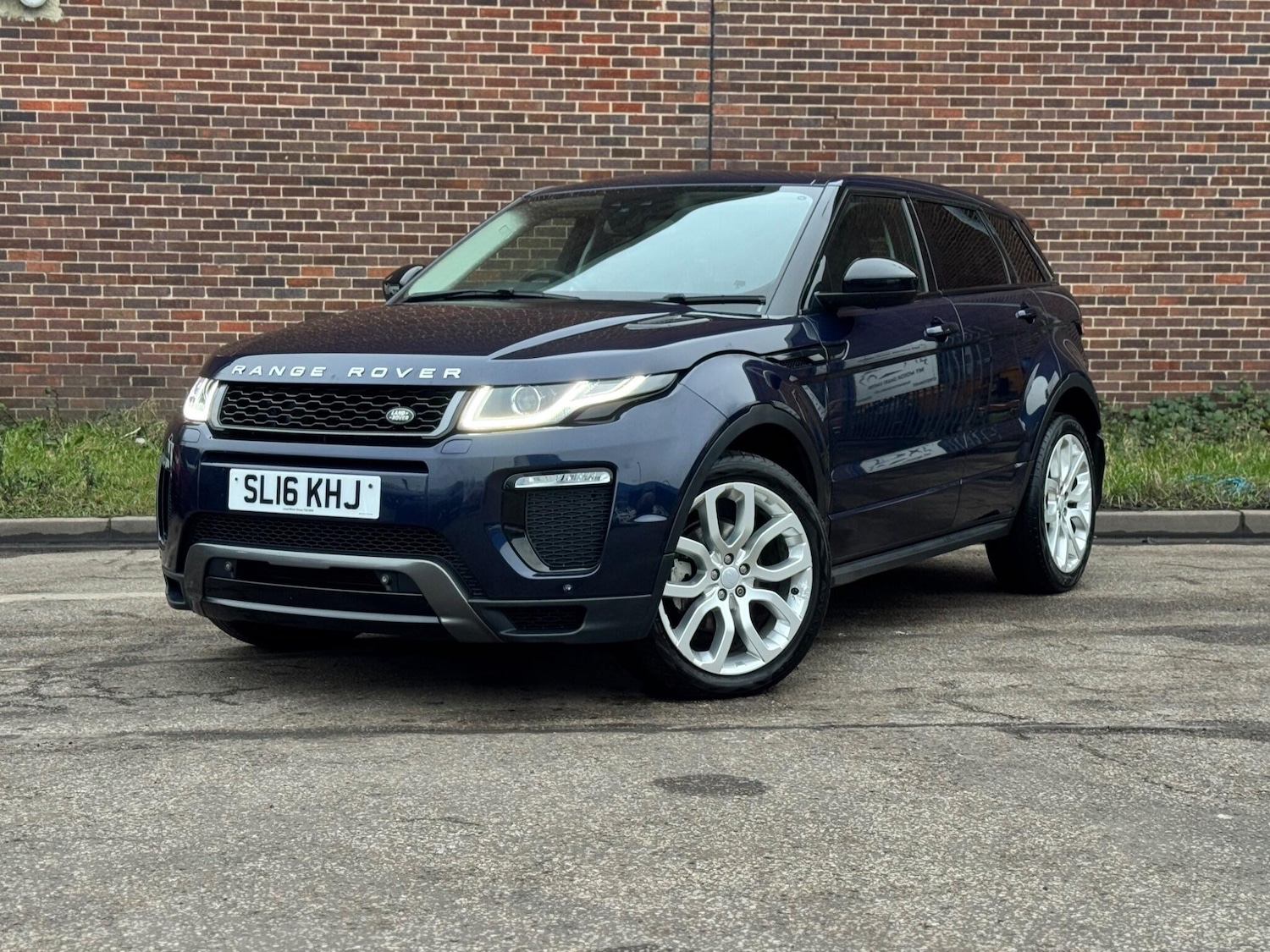 Used Land Rover Range Rover Evoque 2016 for sale - 77144020: Photo 2